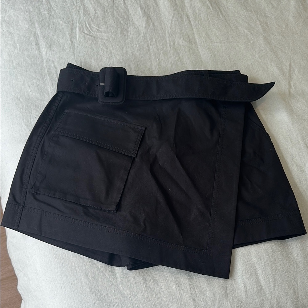 Simkhai Black Women's Skort